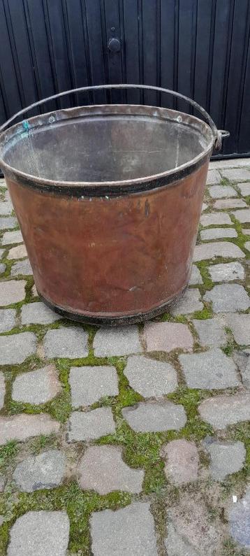 koperen ketel beschikbaar voor biedingen
