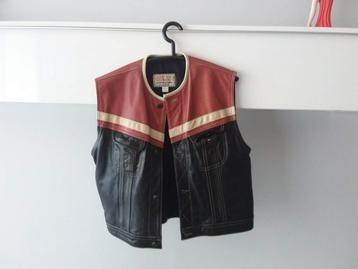 HK Helston's vest  beschikbaar voor biedingen