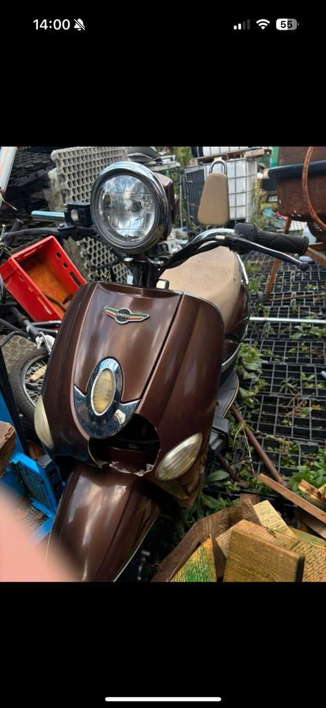 Pisa 50cc scooter, Vélos & Vélomoteurs, Vélomoteurs & Scooters bridés, Utilisé, Autres marques, Essence, Enlèvement