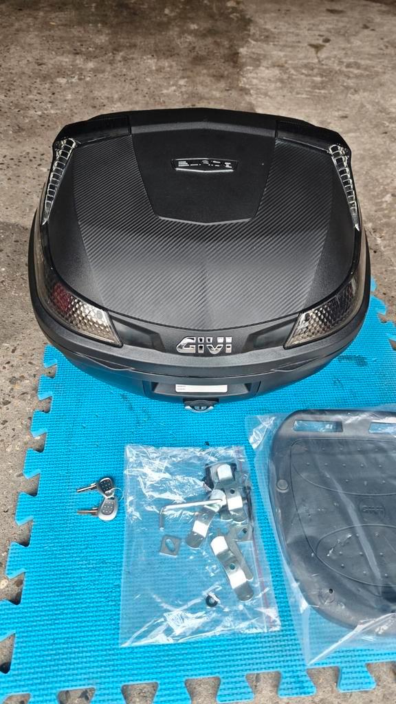 Topkoffer Givi monolock, Motoren, Accessoires | Koffers en Tassen, Zo goed als nieuw, Ophalen