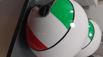 2 bhr helmen tricolore nog splinternieuw maat M EN L beschikbaar voor biedingen
