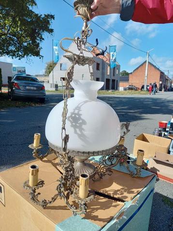 Mooie luster beschikbaar voor biedingen