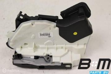 Portiersslot LA VW Passat B8 Variant 5E0839015A beschikbaar voor biedingen