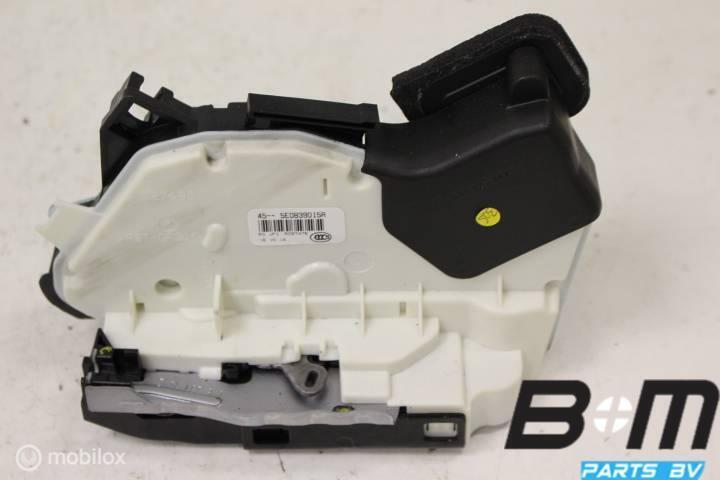 Portiersslot LA VW Passat B8 Variant 5E0839015A, Auto-onderdelen, Interieur en Bekleding, Gebruikt