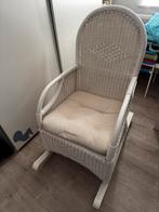 Witte schommelstoel rotan, Huis en Inrichting, Ophalen, Gebruikt, Wit, Riet of Rotan