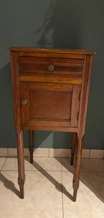 Antiek nachtkastje, 70 cm ou plus, Moins de 45 cm, Enlèvement, Utilisé