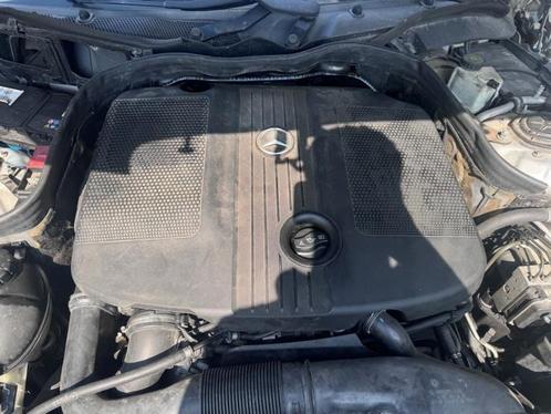 Motor van een Mercedes E-Klasse, Auto-onderdelen, Motor en Toebehoren, Mercedes-Benz, Gebruikt, 3 maanden garantie, Ophalen of Verzenden