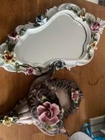Vintage porseleinen wanddecoratie set – Spiegel + wandvaas, Antiek en Kunst, Antiek | Spiegels, Ophalen