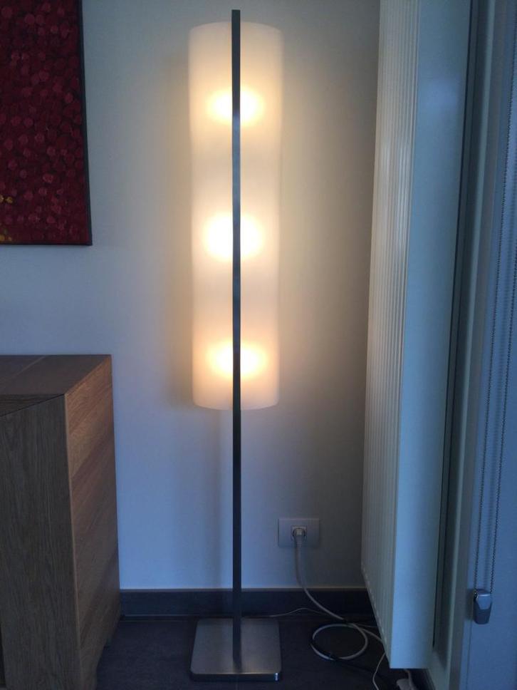 Vloerlamp wit mat glas inclusief dimmer, Huis en Inrichting, Lampen | Vloerlampen, Zo goed als nieuw, 150 tot 200 cm, Glas, Metaal
