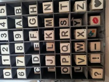 letter kaarsjes beschikbaar voor biedingen