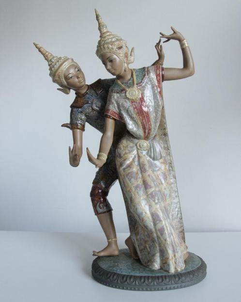 Thai Couple Lladro, Antiek en Kunst, Antiek | Porselein, Ophalen of Verzenden