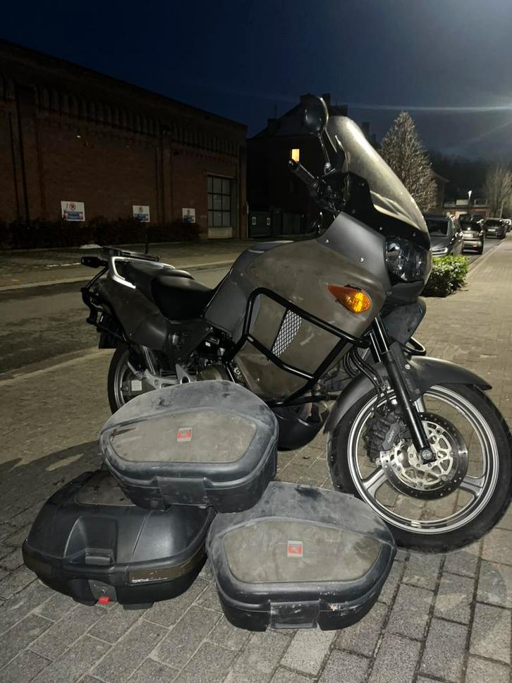 Varadero 1000 xl, Fietsen en Brommers, Brommers | Honda, Gebruikt, Overige modellen, Klasse B (45 km/u), Ophalen of Verzenden