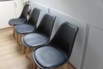 4 zwarte kuipstoelen met eikenhouten poten, Huis en Inrichting, Stoelen, Zwart, Zo goed als nieuw, Vier, Modern