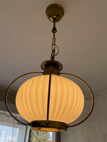 Vintage koperen lamp met melkglas en lamp inbegrepen., Enlèvement, Utilisé