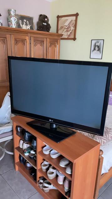 LG tv zwart beschikbaar voor biedingen