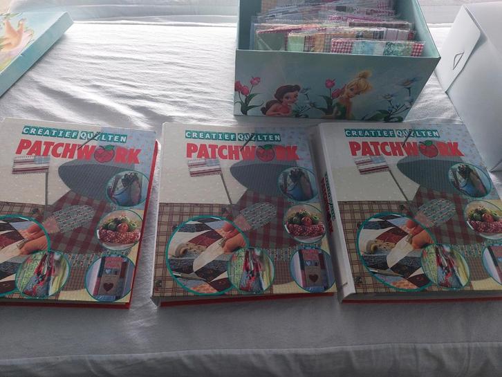 3 mappen pachwork met veel vbn + patronen en stoffens, Hobby en Vrije tijd, Cursusmateriaal, Ophalen of Verzenden