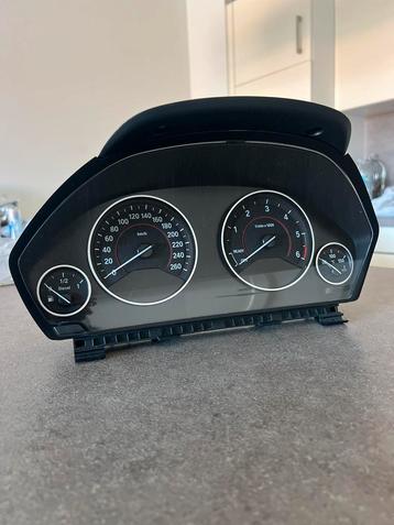 BMW Digitaal Dashboard – Functioneel en in Topstaat beschikbaar voor biedingen