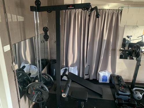 Laissez Pulldown 1 an comme neuf ! ! !, Sports & Fitness, Appareils de fitness, Comme neuf, Centrale électrique, Bras, Jambes