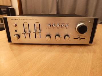 Amplificateur Rotel RA-810 beschikbaar voor biedingen