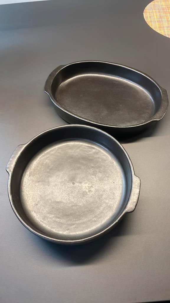 2 Ovenschotels/serveerwerken Serax (Pascal Naessens), Huis en Inrichting, Woonaccessoires | Onderzetters, Ophalen