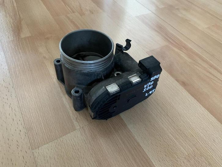 Gasklephuis Volvo 2.4T turbo V70 II / S80 / S60 8677866, Auto-onderdelen, Brandstofsystemen, Volvo, Gebruikt, Ophalen of Verzenden