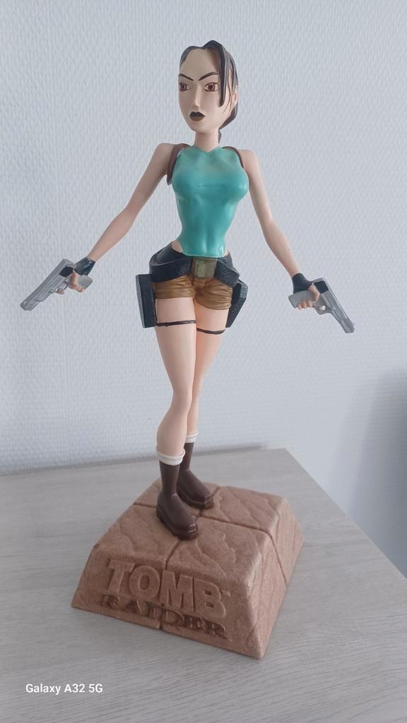 Statuettes tomb raider (lara croft)1997, Verzamelen, Beelden en Beeldjes, Zo goed als nieuw, Ophalen of Verzenden
