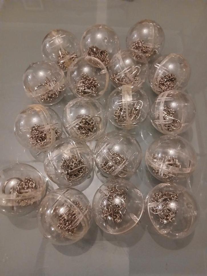 kauwgom automaat & 100 nieuwe capsules met kettingjes, Verzamelen, Automaten | Gokkasten en Fruitautomaten, Nieuw, Euro, Met sleutels