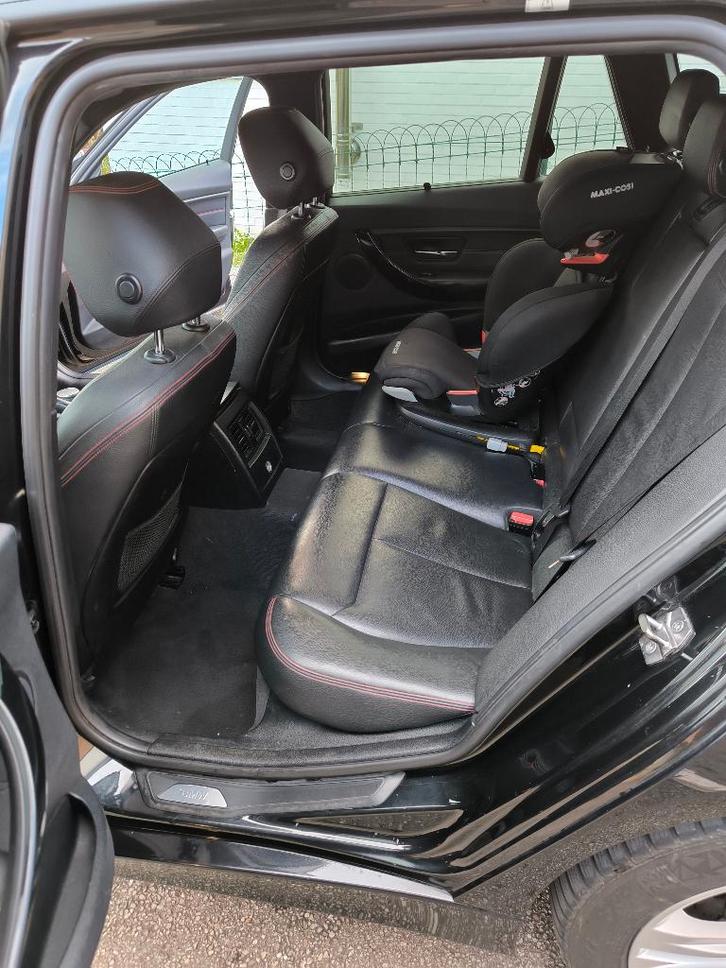 BMW 318 d touring x drive, Auto's, BMW, Particulier, 3 Reeks, 4x4, ABS, Achteruitrijcamera, Airbags, Airconditioning, Alarm, Bluetooth