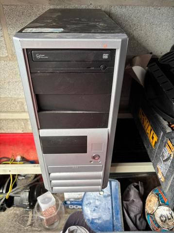 Tour PC, avec Windows 7 Pro beschikbaar voor biedingen