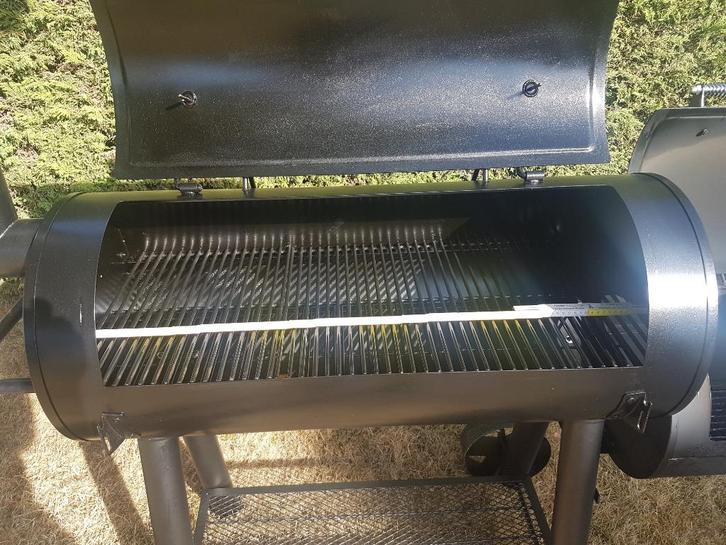 Barbecue smoker, Tuin en Terras, Houtskoolbarbecues, Zo goed als nieuw, Met accessoires, Ophalen of Verzenden