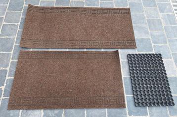 Droogloopmatten en rubberen mat beschikbaar voor biedingen