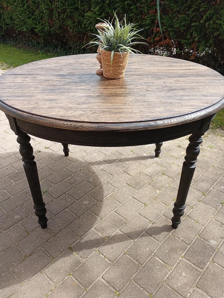 Table ronde avec allonge, Enlèvement