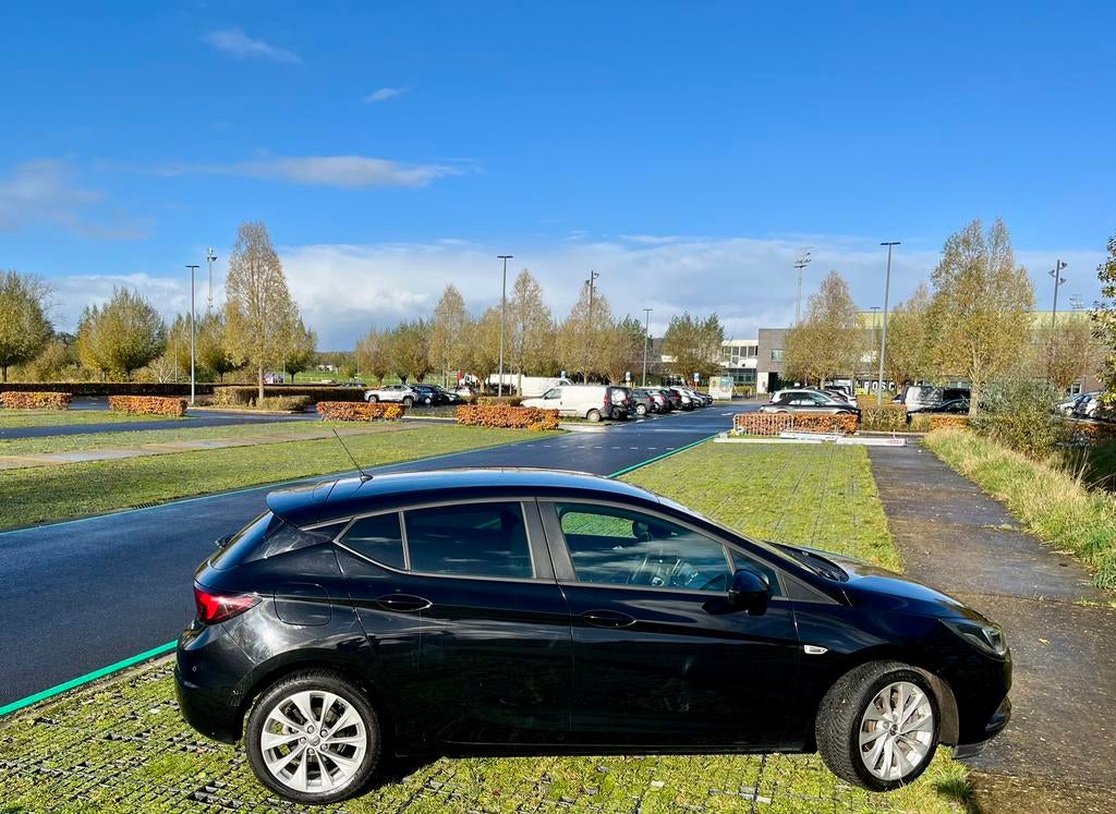 Opel Astra 1.6 Diesel, Euro 6, Boîte manuelle, 5 portes, Particulier