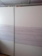 Slaapkamer 2pers bed  grote kleerkast, lattenbodem en matras, Ophalen