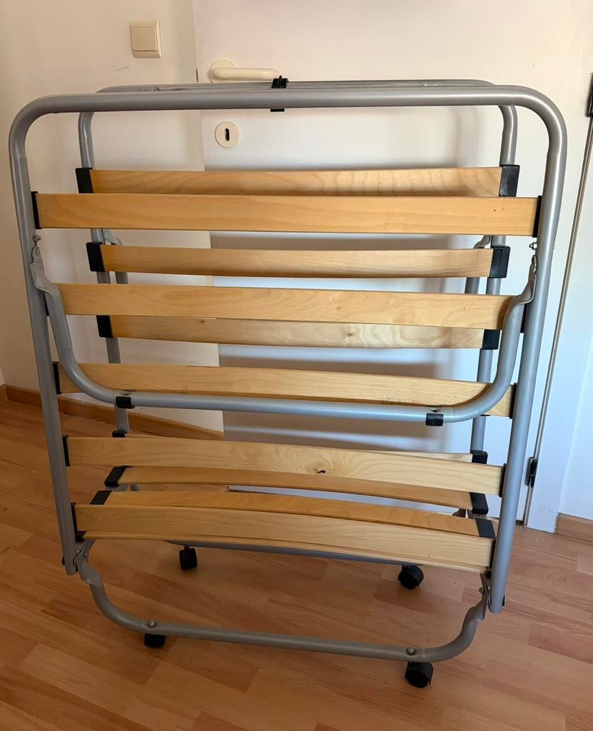 Logeerbed/plooibed, Huis en Inrichting, Ophalen, Gebruikt, Eenpersoons