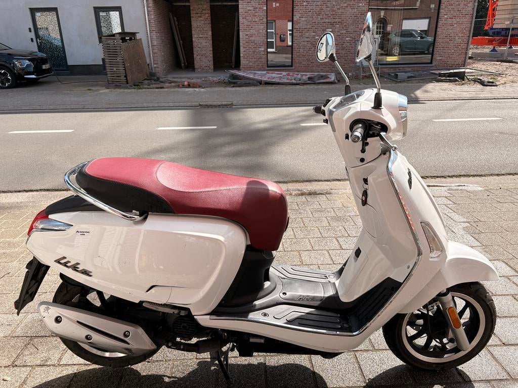 Trottinette 50cc Kymco type 50, Comme neuf, Classe B (45 km/h), Enlèvement, Like