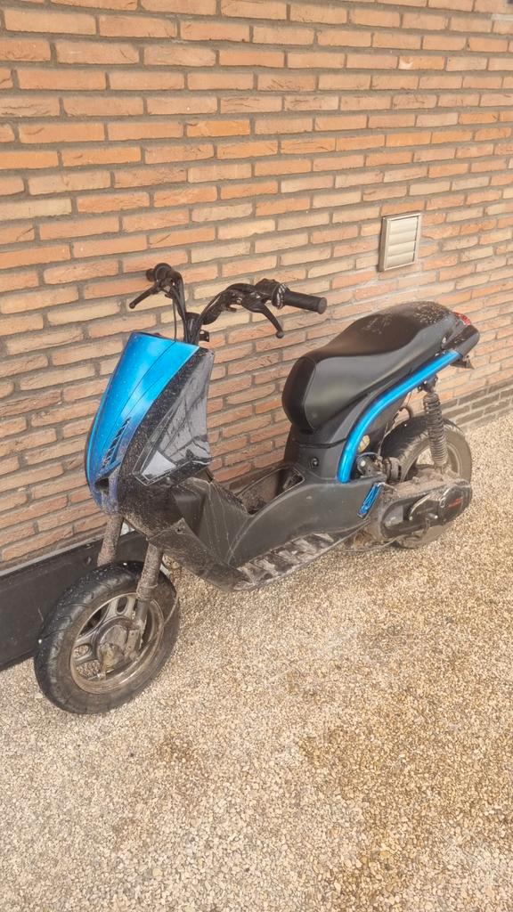 Peugeot ludix 70cc, Fietsen en Brommers, Snorfietsen en Snorscooters, Gebruikt, Peugeot, Tweetakt, Ophalen of Verzenden