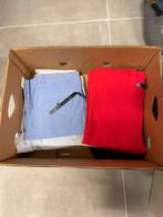 Dames truien, T-shirts en broeken. 15 euro per doos, Ophalen