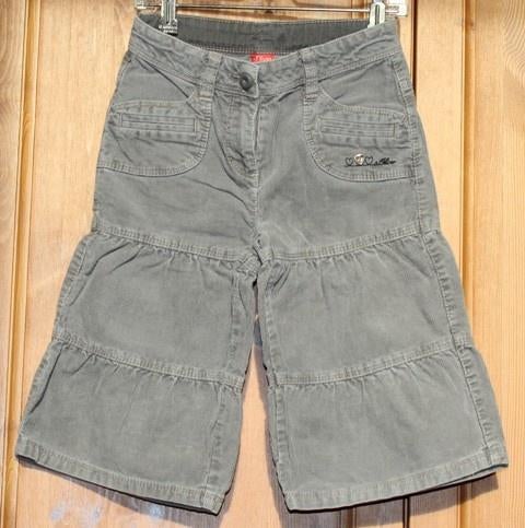 Pantacourt en velours côtelé gris — taille 128, Enfants & Bébés, Vêtements enfant | Taille 128, Pantalon, Enlèvement ou Envoi