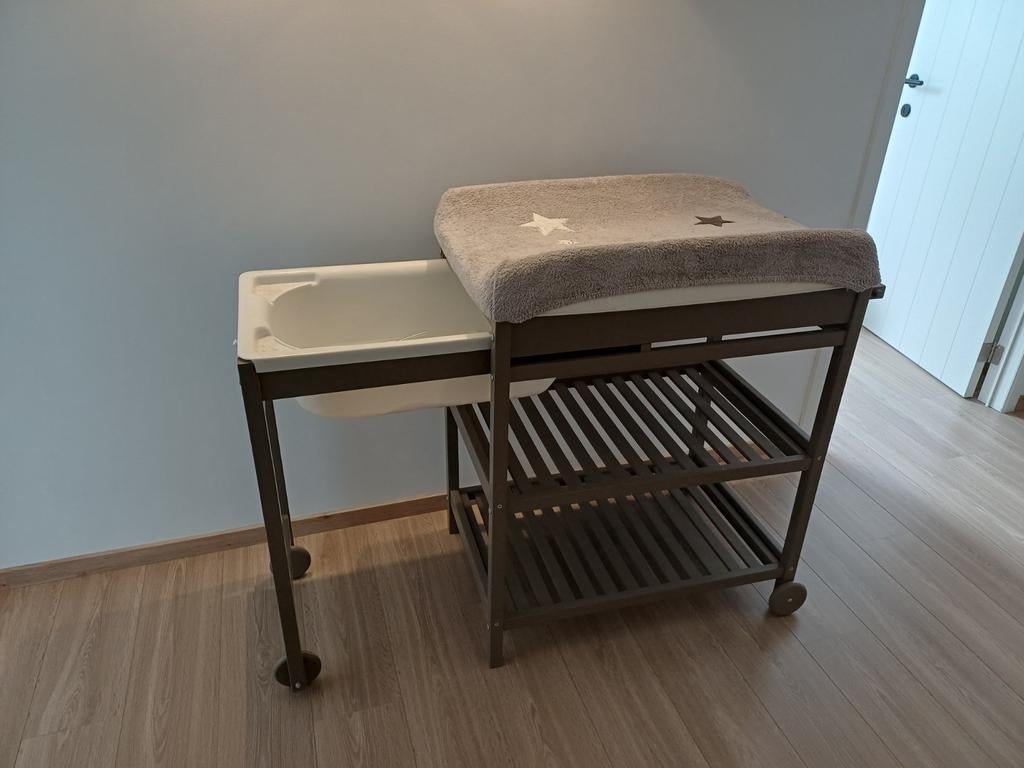 Verzorgingstafel, Enlèvement