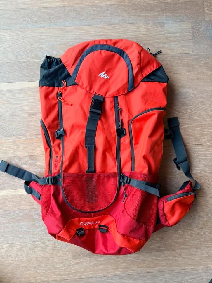Quenchua Hiking rugzak backpack 60 lt, Bijoux, Sacs & Beauté, Sacs | Sacs à dos, Neuf, Enlèvement