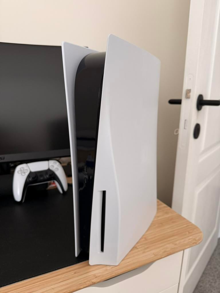 PlayStation 5 Disc Edition - 3 Controllers, Games en Spelcomputers, Spelcomputers | Sony PlayStation 5, Zo goed als nieuw, Playstation 5