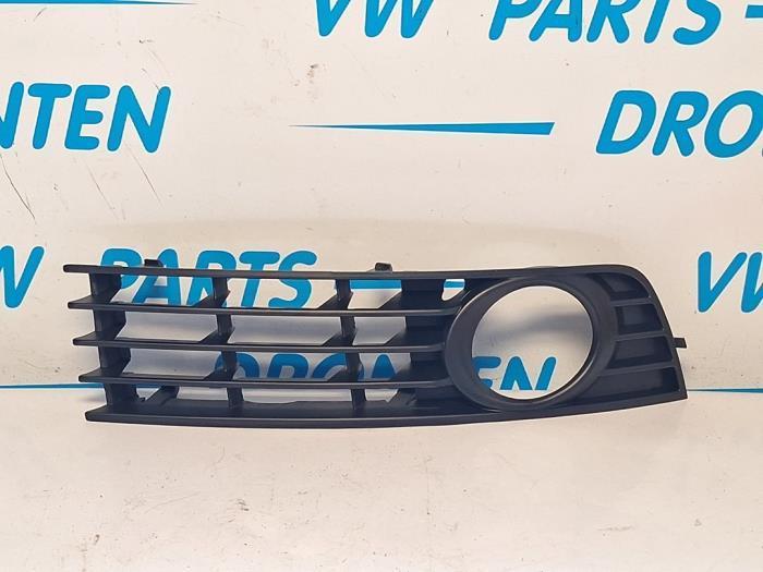 Pare-chocs grille d'un Audi A4, Autos : Pièces & Accessoires, Carrosserie & Tôlerie, Pare-chocs, Neuf, Enlèvement ou Envoi