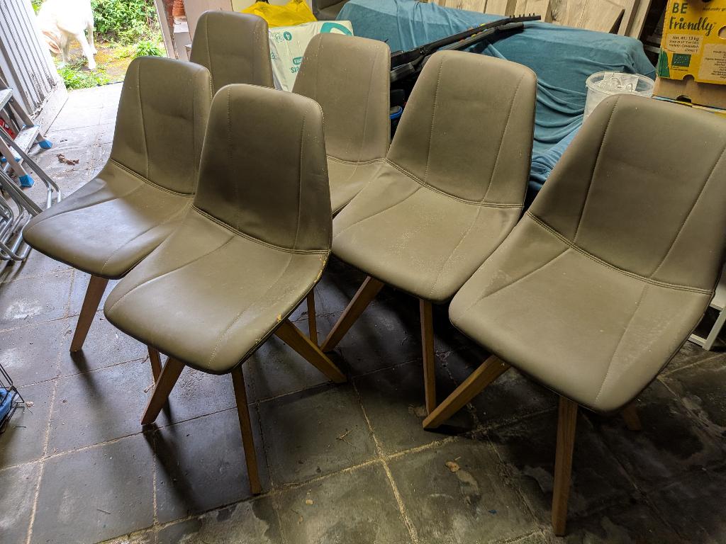 6 grijze eetkamer stoelen met houten voet, Maison & Meubles, Chaises, Ronde vormen, moderne uitstraling, Bois, Gris, Enlèvement
