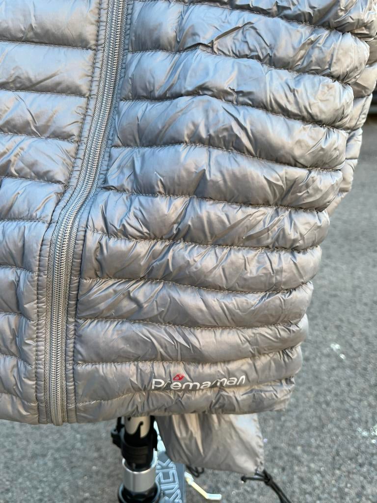 Chancelière légère duvet premaman grise 5 points d’attaches, Enfants & Bébés, Enlèvement, Comme neuf, 85 à 100 cm, Gigoteuse ou Couverture d'emmaillotage