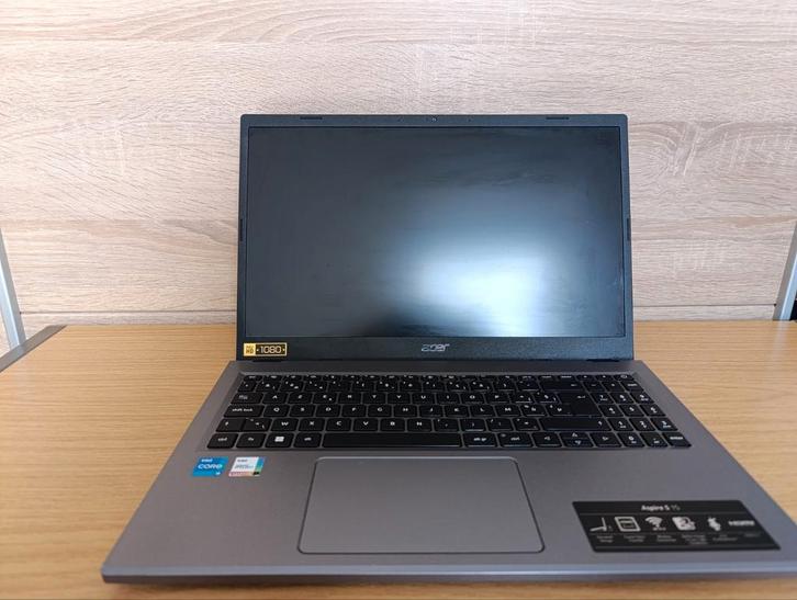 ACER LAPTOP MOET NU WEG MET OPLADER WERKT IDEAAL, Computers en Software, Windows Laptops, Zo goed als nieuw, 15 inch, SSD, 3 tot 4 Ghz