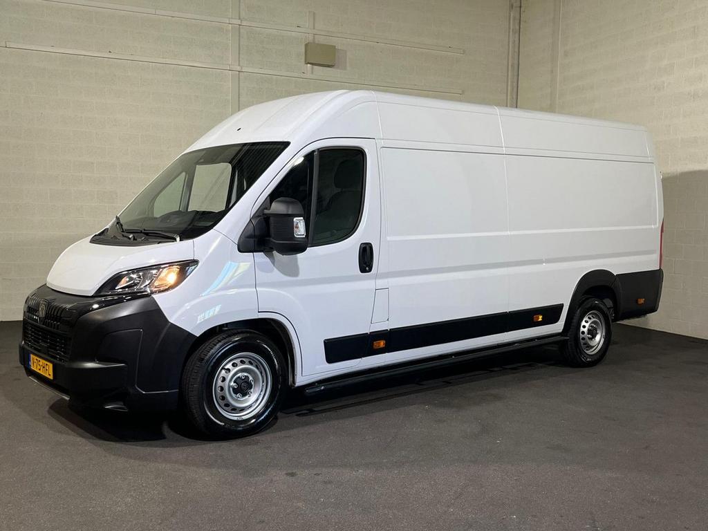 Peugeot Boxer 2.2 BlueHDi 180pk L4 H2 Automaat Airco Navigat, Auto's, Bestelwagens en Lichte vracht, ABS, Airconditioning, Centrale vergrendeling