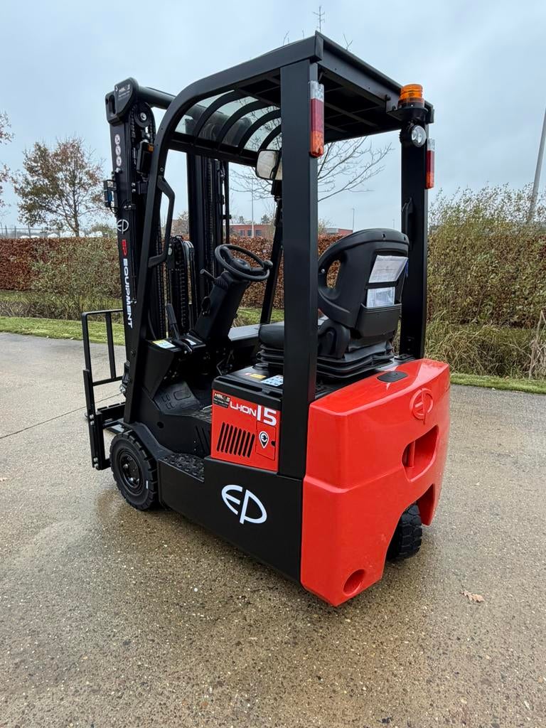 Nouveau chariot élévateur électrique, Articles professionnels, Machines & Construction | Chariots élévateurs & Transport interne