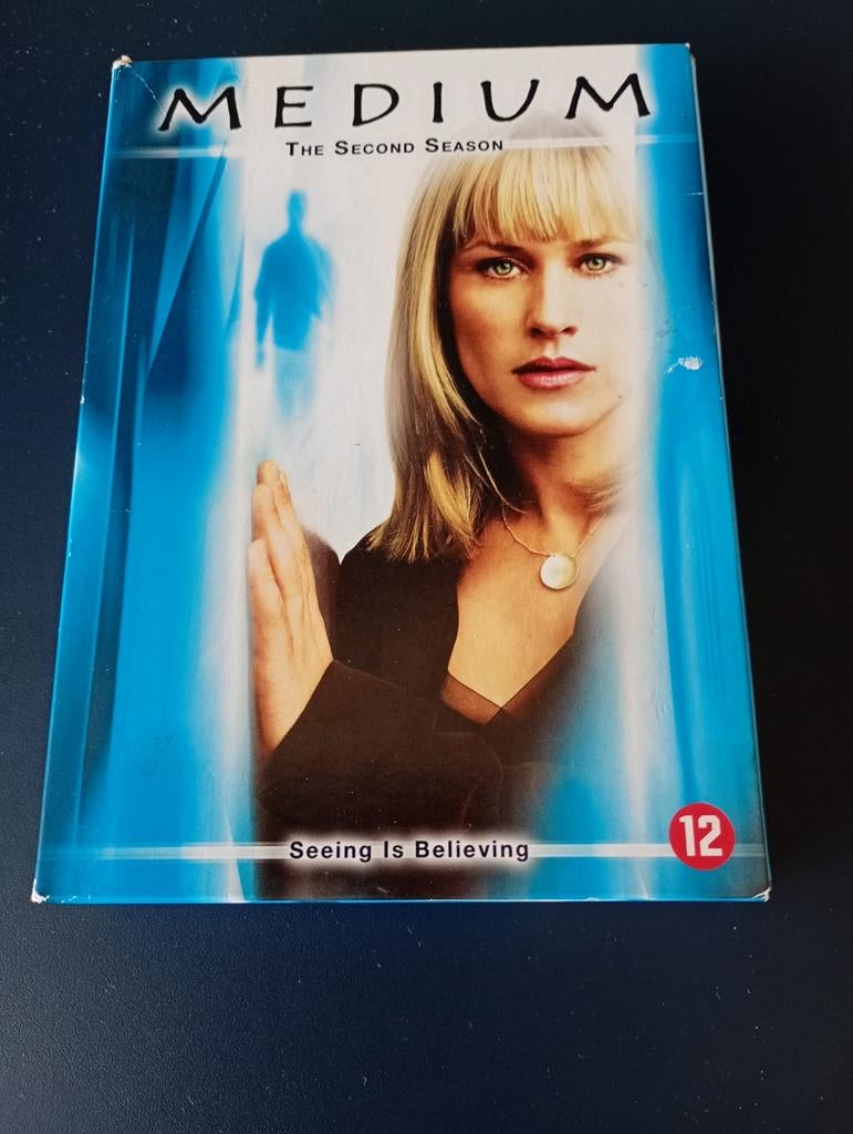 Coffret DVD de taille moyenne, deuxième saison, Enlèvement ou Envoi