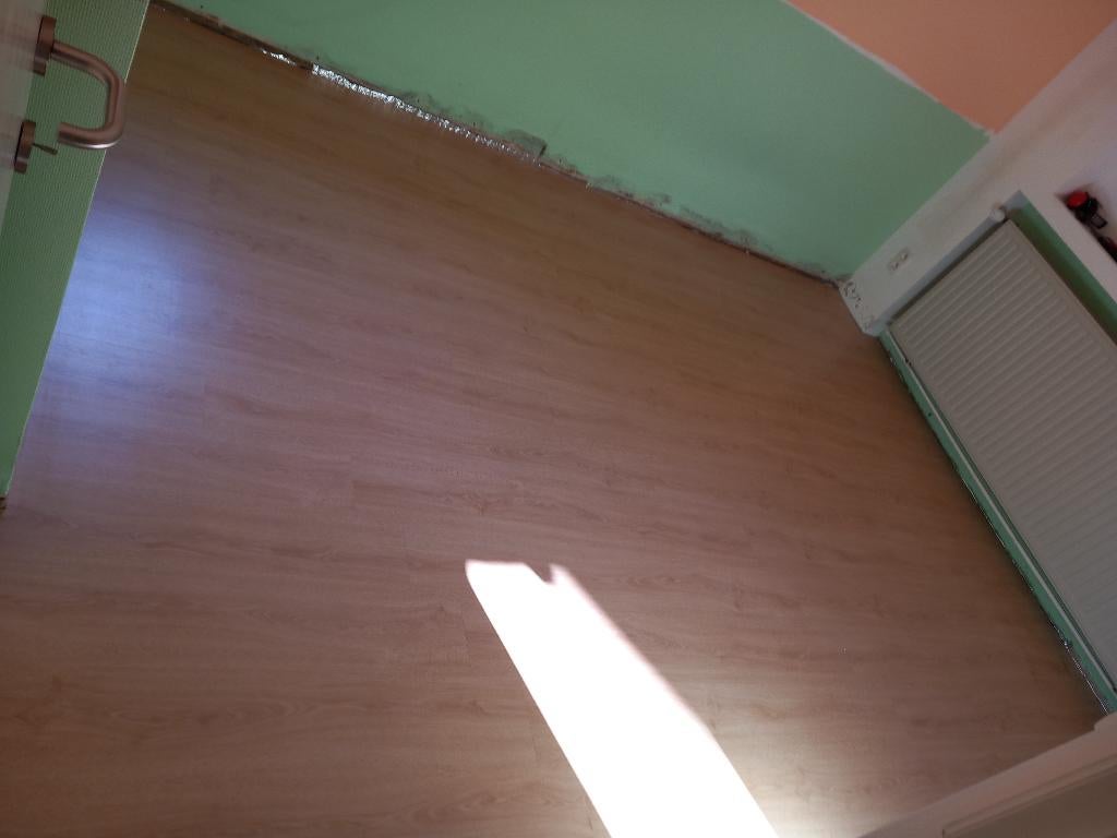 Spotprijsje: laminaat +-10 m² + ondervloer, Doe-het-zelf en Bouw, Vloerdelen en Plavuizen, Gebruikt, Laminaat, 10 m² of meer, Ophalen